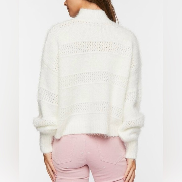 Forever 21 Fuzzy Contrast Panel Mock Neck Sweater Cream‎ Sz Large NWOT - Picture 13 of 13